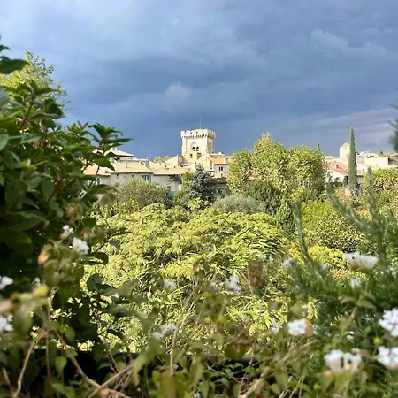 With In * Villeneuve-lès-Avignon